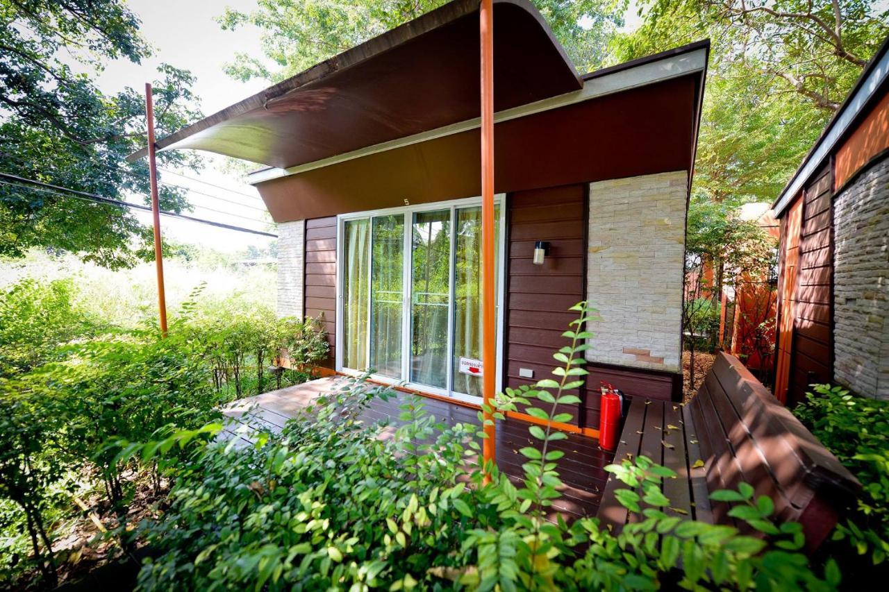 Energy Resort Nakhon Sawan Exterior foto